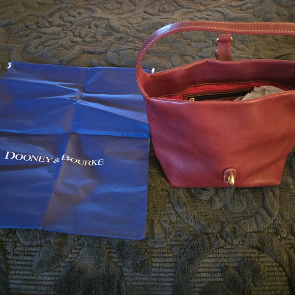 ❤️👜❤️Dooney & Bourke Florentine Leather Logo Lock Hobo❤️👜❤️ - Picture 6 of 9